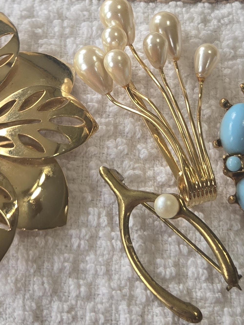 Set Of 4 Brooches